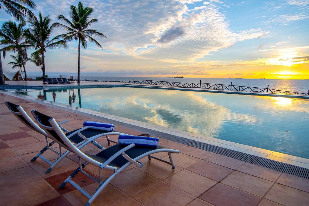 Hotel Golden Tulip Dar Es Salaam Exterior foto